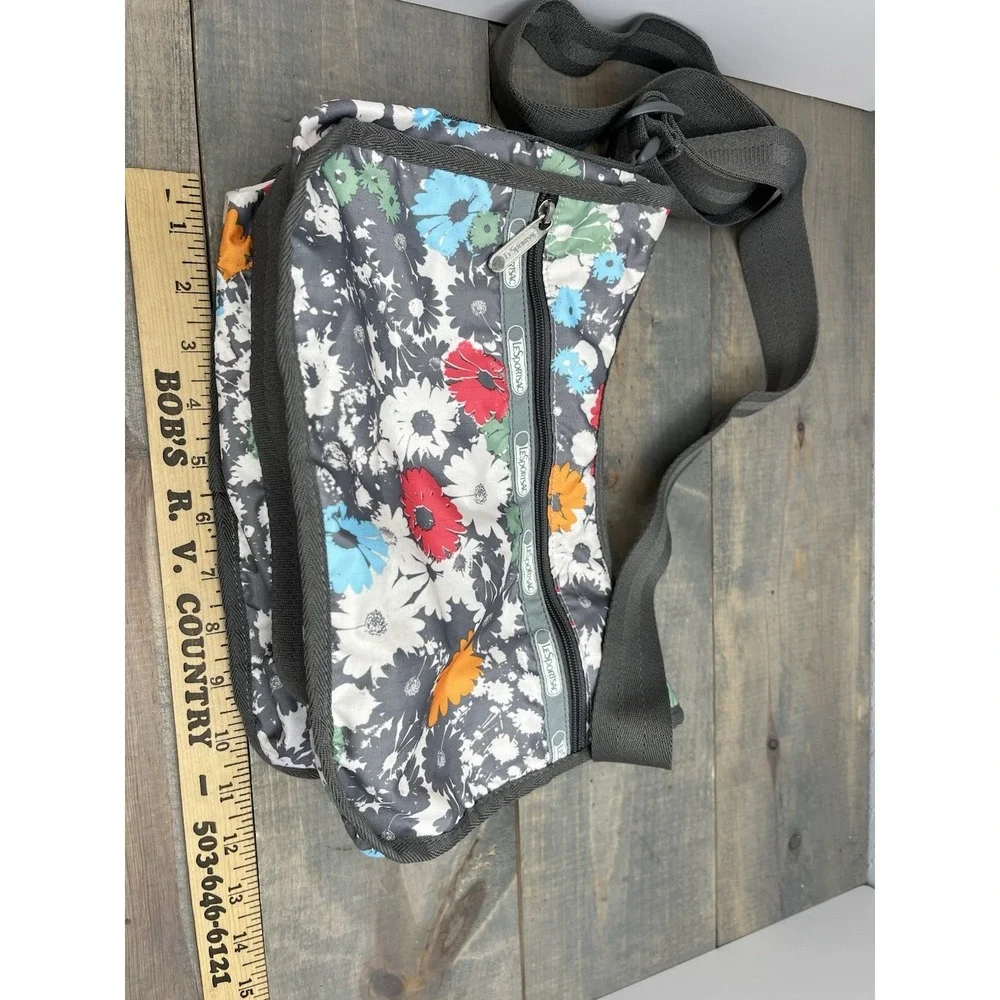 LeSportsac Bag Chroma Flower Floral‎ Print Hobo Purse READ!